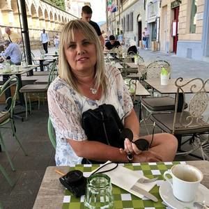 Meet your Posher, Galia